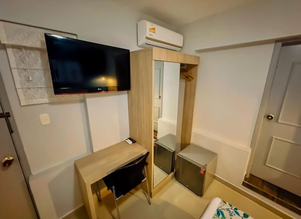 Bed, internet, air conditioner