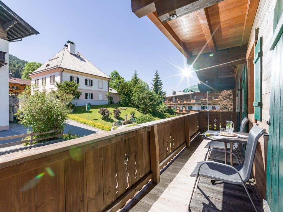 View (from property/room), Balcony/Terrace, Seating area