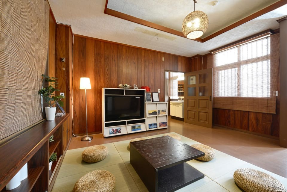 Mensore Houese Apartment in Naha
