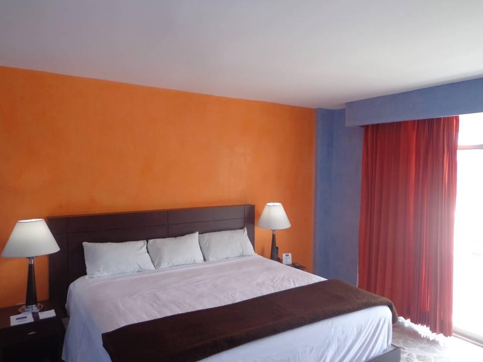 Day, Photo of the whole room