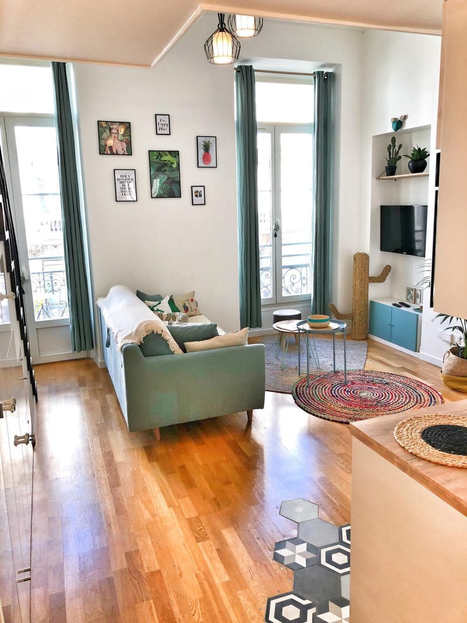 Homelivia, Appart FRIDA, mezzanine, déco raffinée et balcon Apartment in Nice