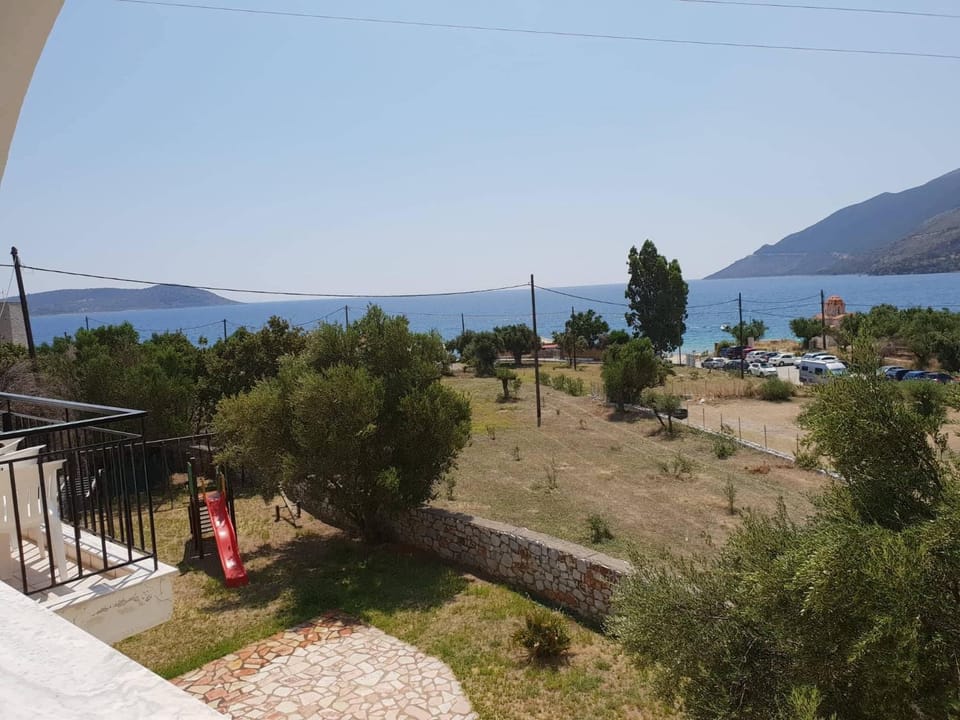 Day, Bird's eye view, Summer, Place of worship, Garden, Balcony/Terrace, On site, young children, older children, Family