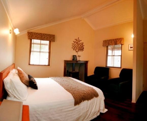 Cypress Ridge Cottages Nature lodge in Ballandean