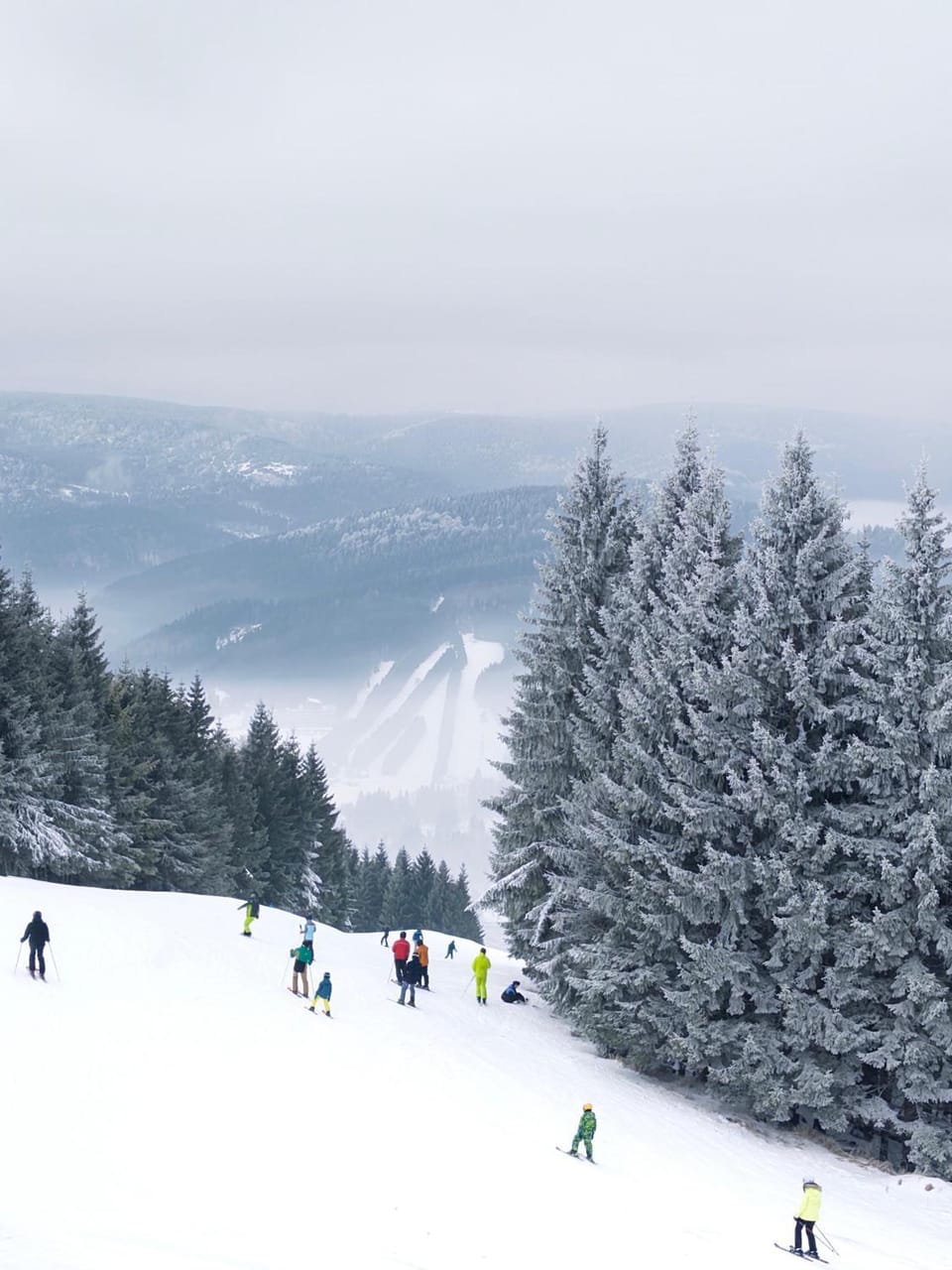 People, Skiing