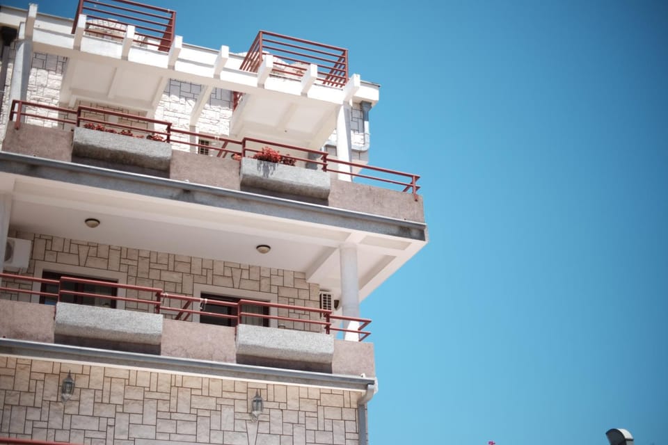 Property building, Balcony/Terrace