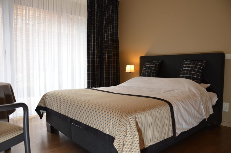 B&B La Romance du Lac Bed and Breakfast in Wallonia, Belgium