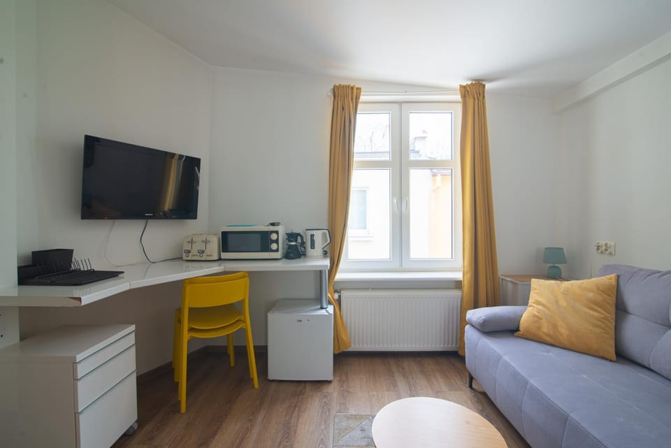 Bed, TV and multimedia, Photo of the whole room, Seating area
