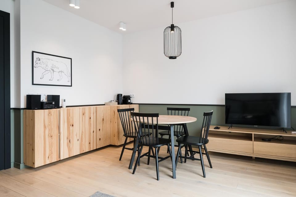 TV and multimedia, Dining area, Evening entertainment