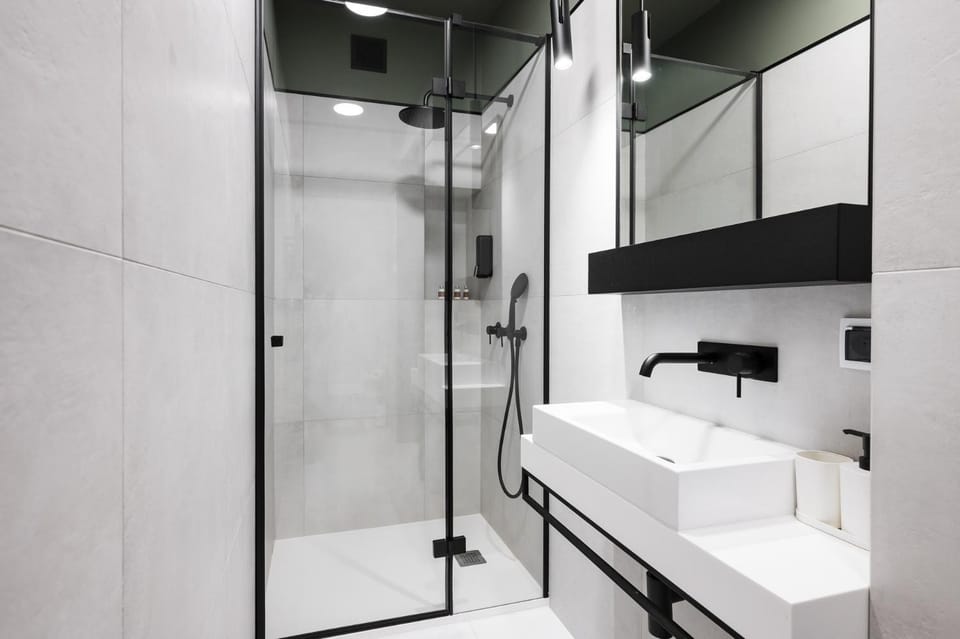 Shower, Bathroom, towels