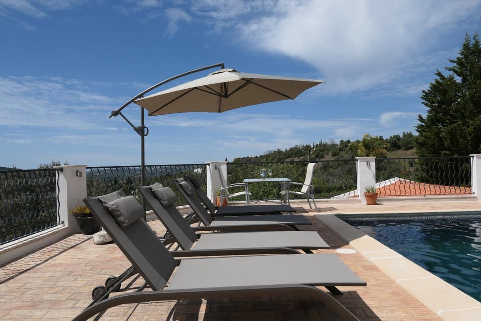 Pool view, Swimming pool, sunbed