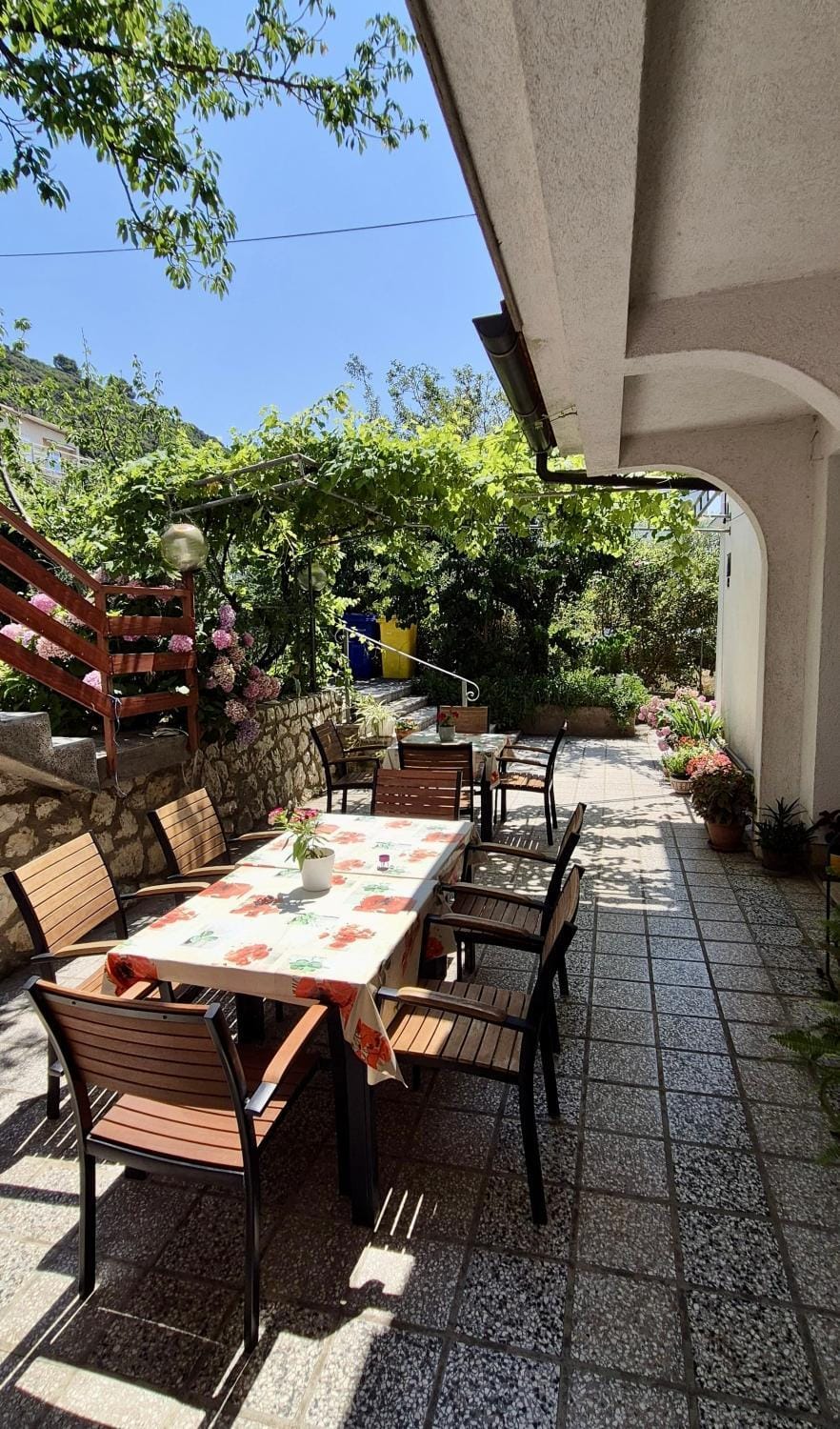 Patio, Seating area