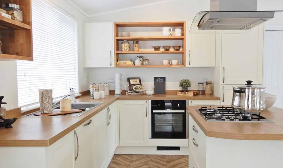 Newperran Holiday Resort Campground/ 
RV Resort in England