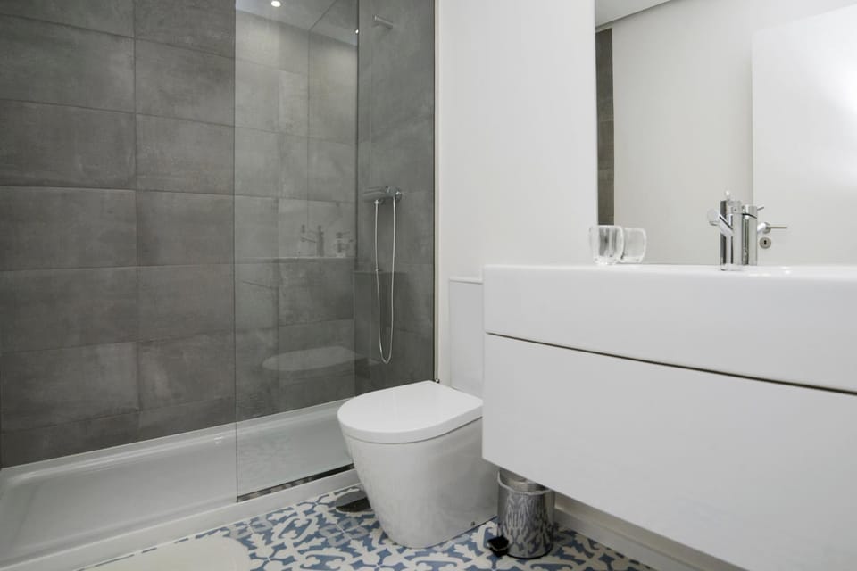 Toilet, Bathroom, Bath
