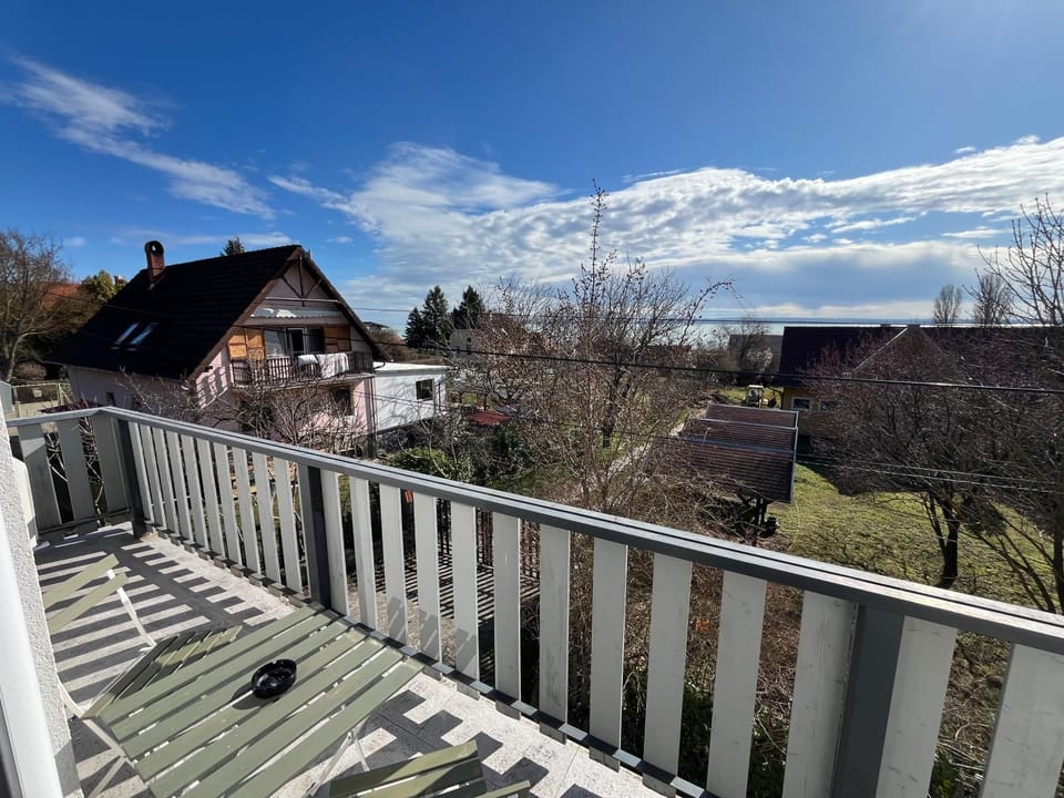 View (from property/room), Balcony/Terrace