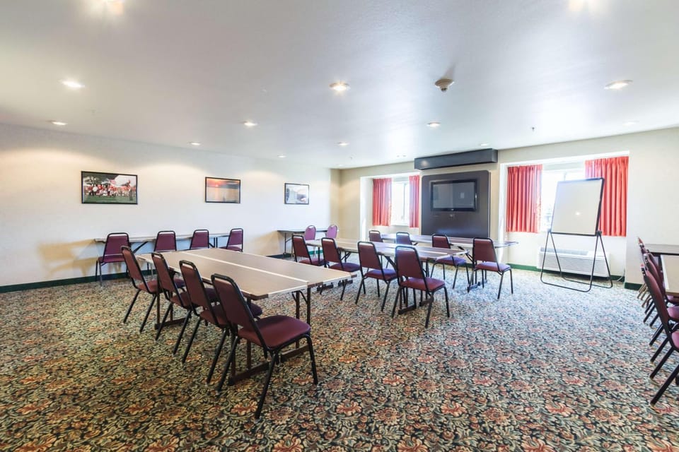 TV and multimedia, On site, Meeting/conference room