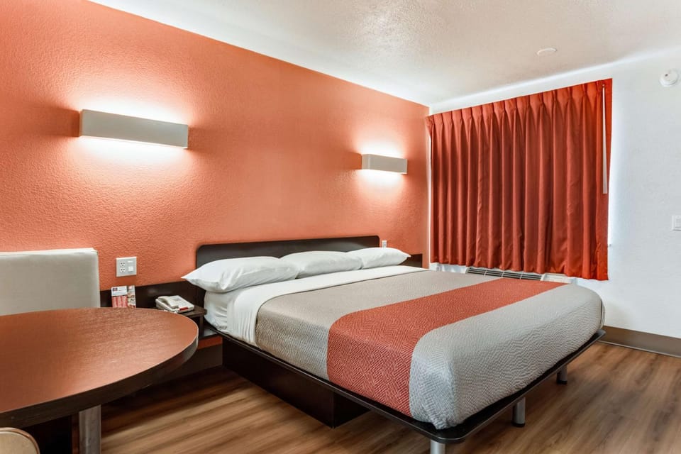 Photo of the whole room, On site