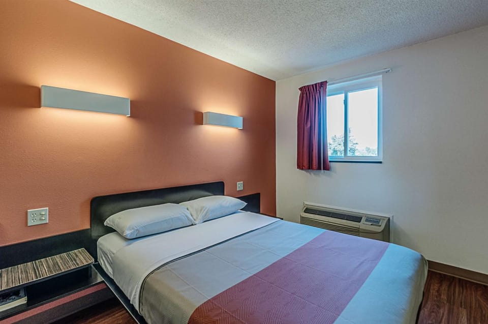 Photo of the whole room, Bedroom, On site