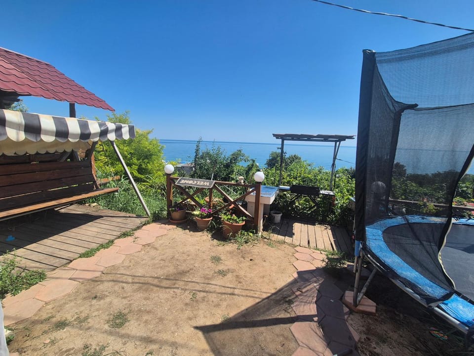 Day, Natural landscape, Garden, Sea view