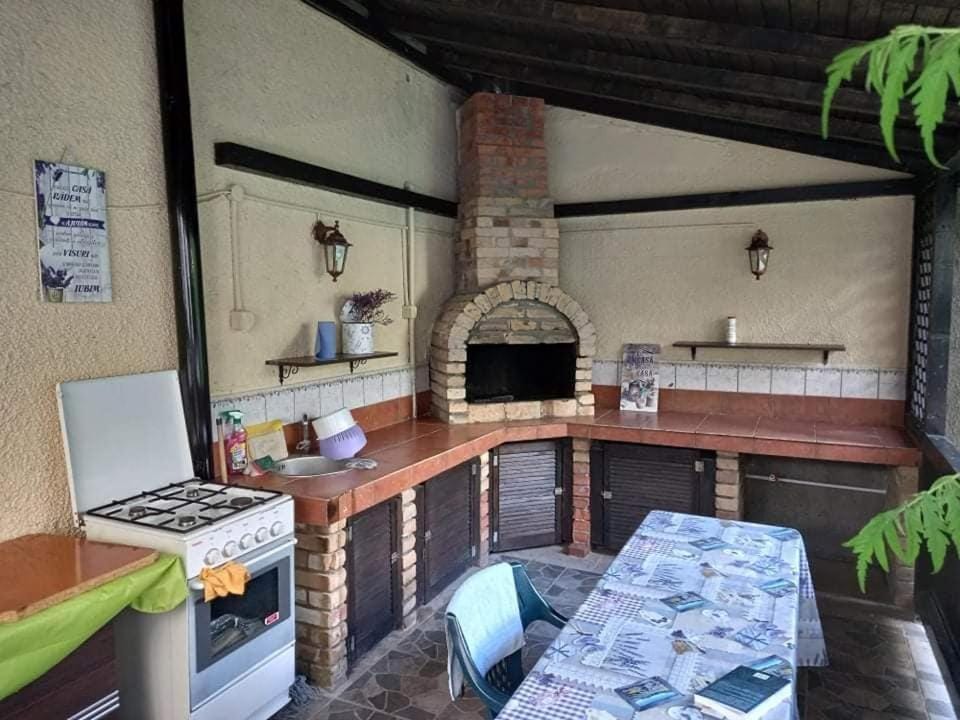 Seating area, Dining area, Area and facilities, Internal: Not applicable to any particular room