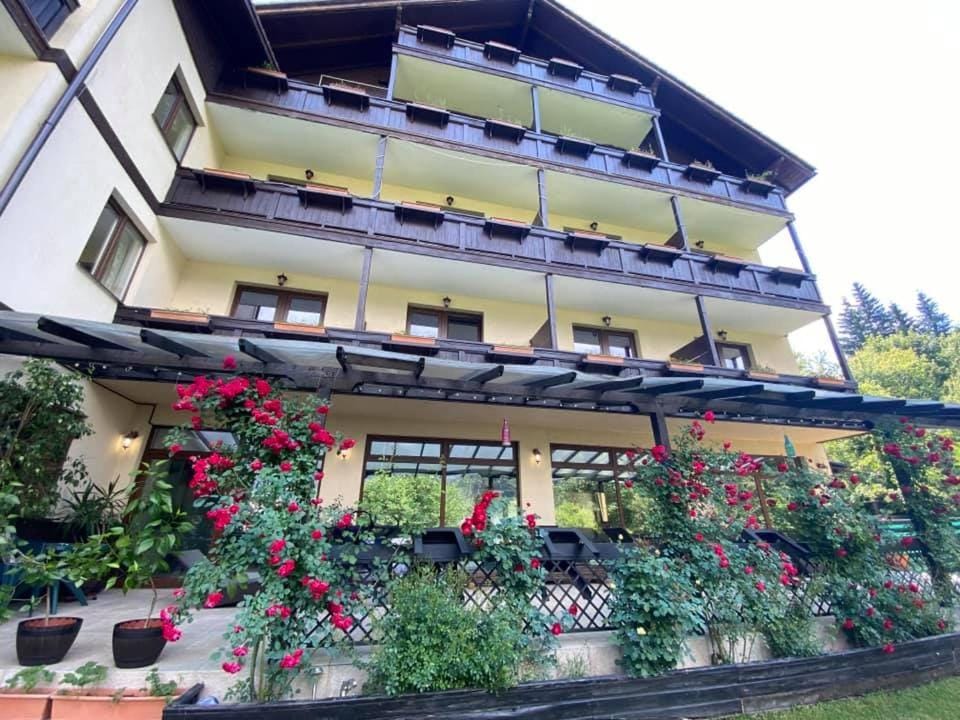 Property building, Balcony/Terrace, Garden view