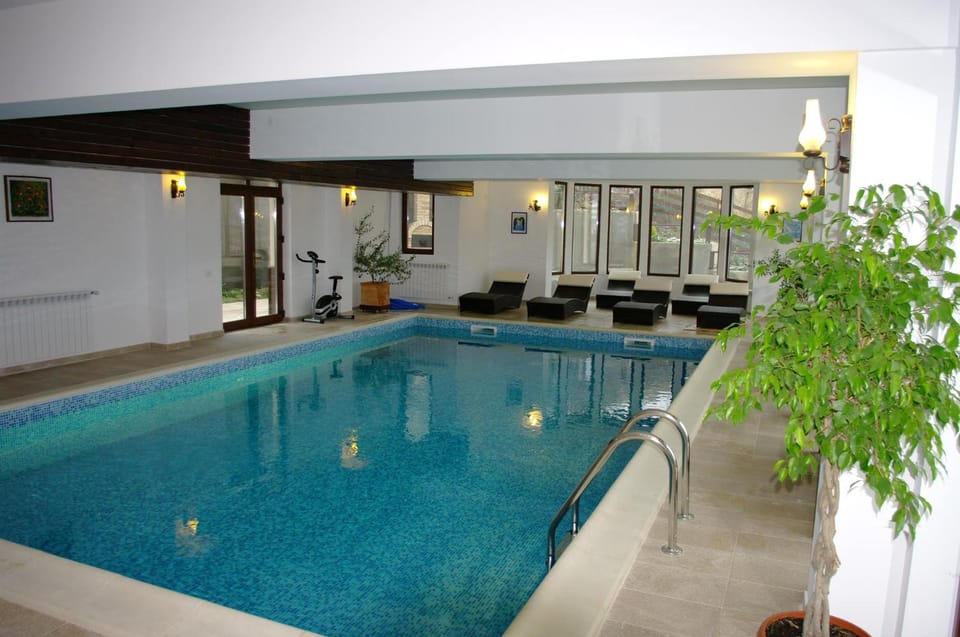 Pool view, Swimming pool