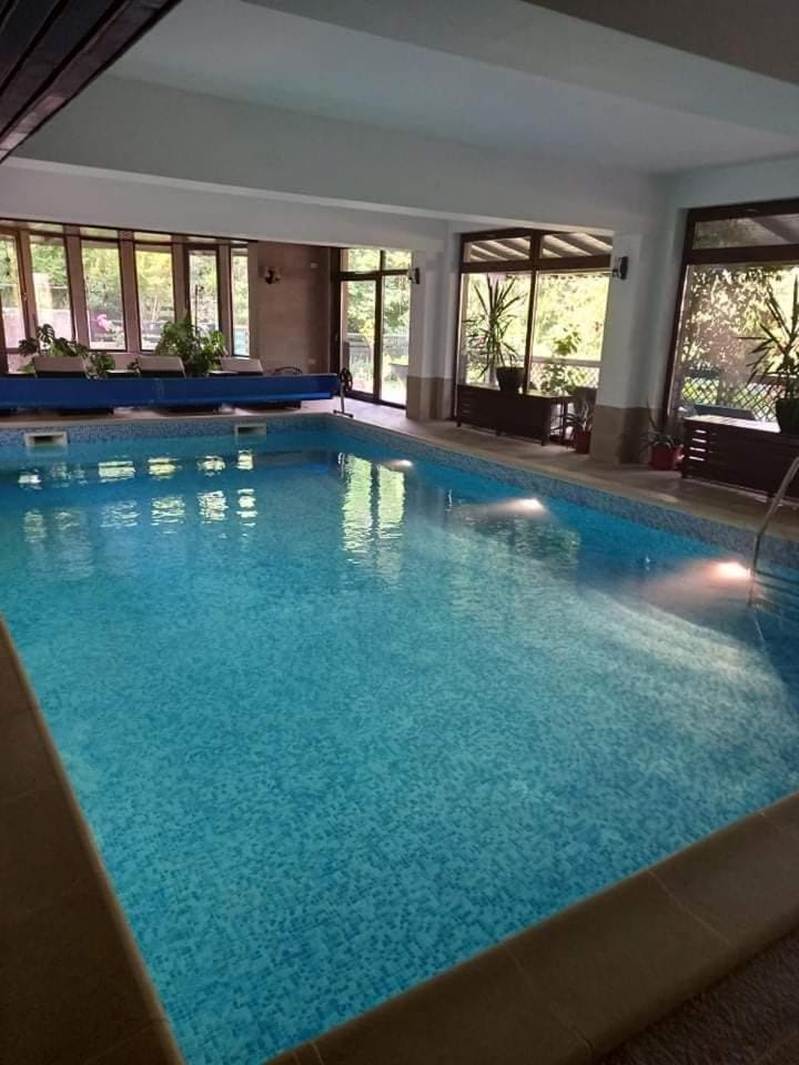 Pool view, Swimming pool