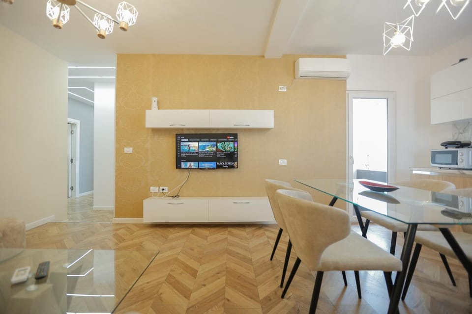 TV and multimedia, Living room, air conditioner