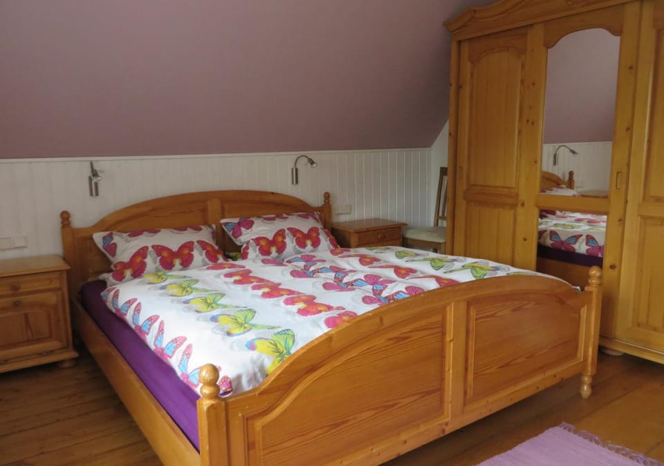Day, Photo of the whole room, Bedroom, On site