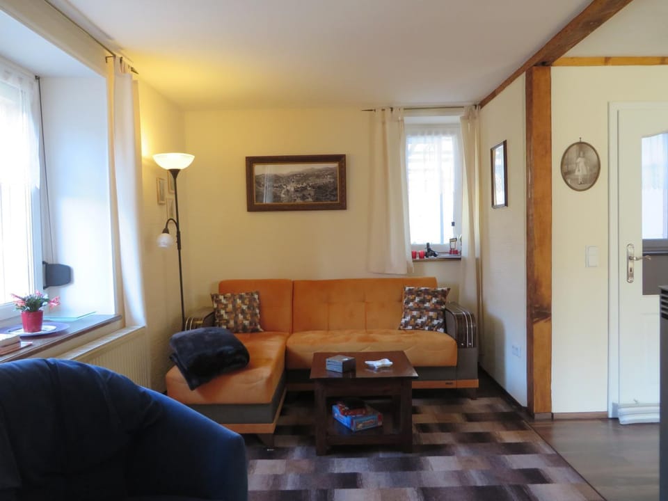 Day, Living room, Seating area, On site