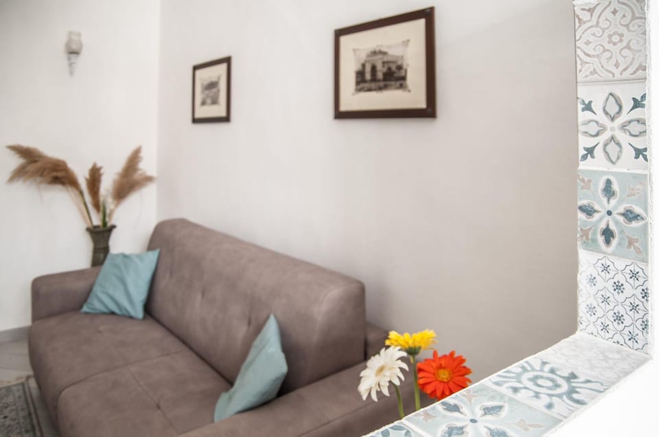 Bed, Living room, Seating area