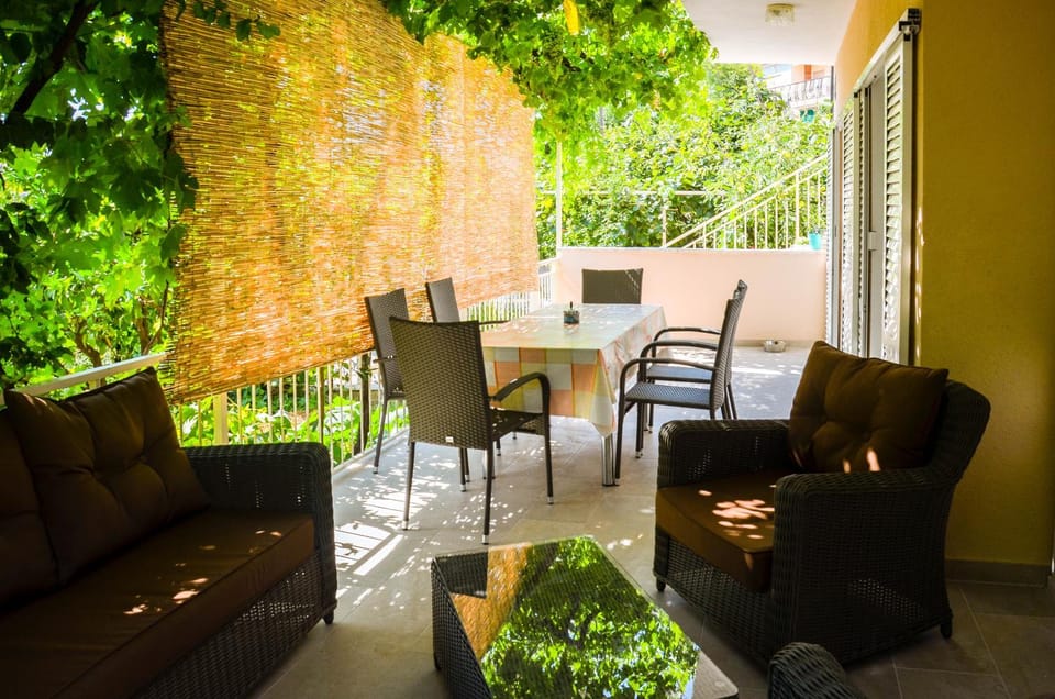 Patio, Day, Summer, Garden, Garden, Coffee/tea facilities, Dining area
