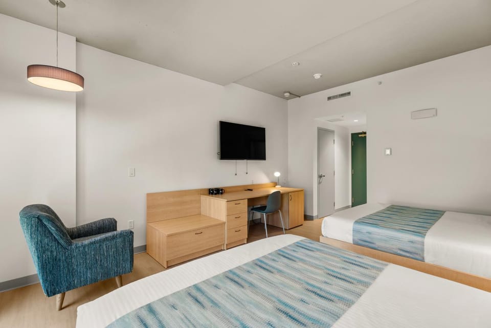 Bed, TV and multimedia