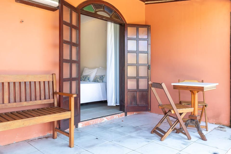 View (from property/room), Balcony/Terrace, Dining area, Bedroom