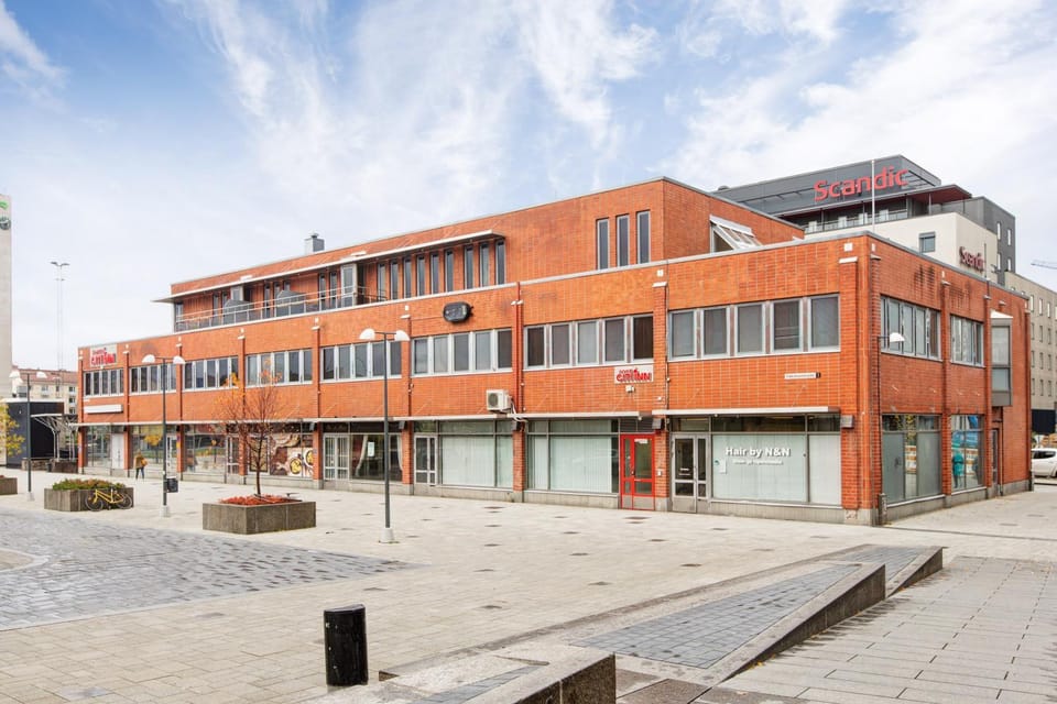 Property building, Facade/entrance