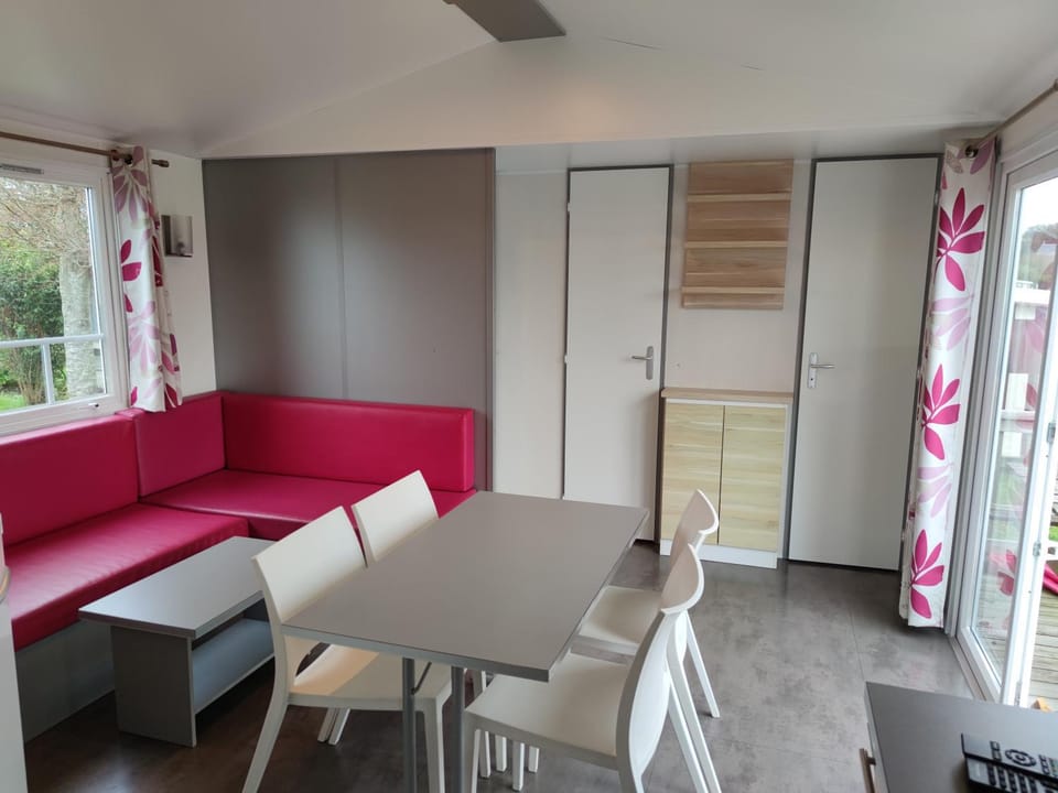 Camping L'oiseau Blanc Campground/ 
RV Resort in Normandy