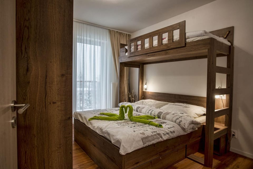 bunk bed