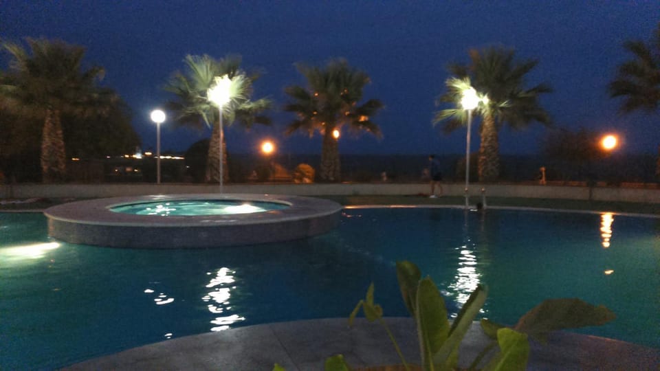 Swimming pool, Swimming pool