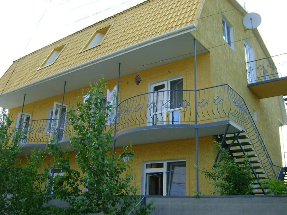 Property building, View (from property/room)