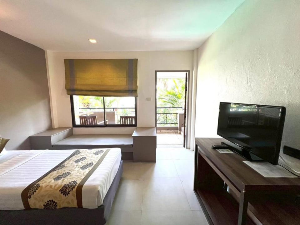 Bed, TV and multimedia