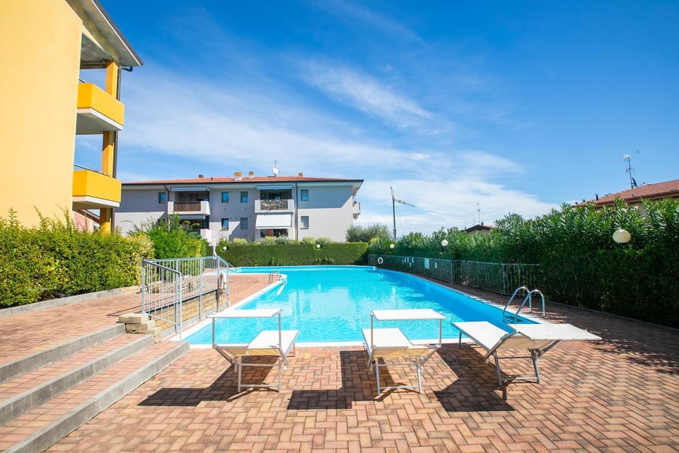 Pool view, Swimming pool