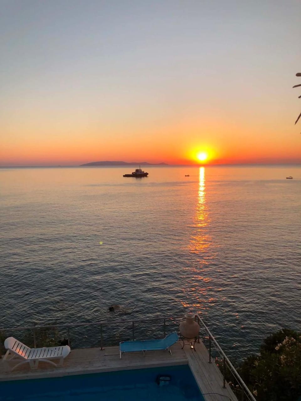 Exclusive Seaside Retreat with Shared Pool & Private Beach Access Apartment in Crete Region