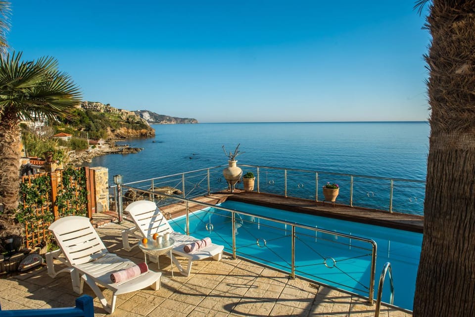 Pool view, Sea view, Swimming pool