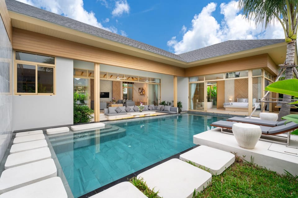 Property building, Swimming pool