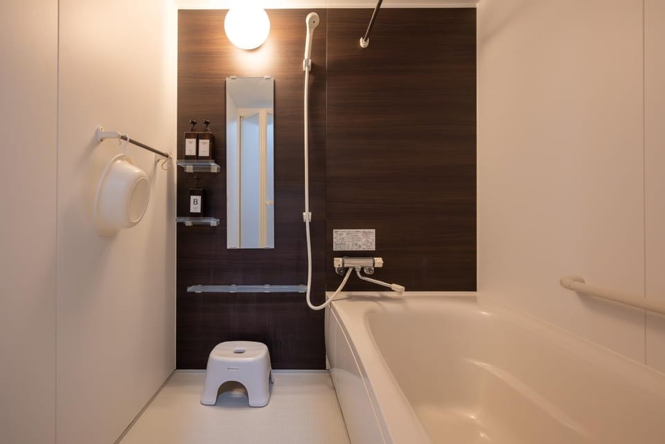 Bathroom, Bath