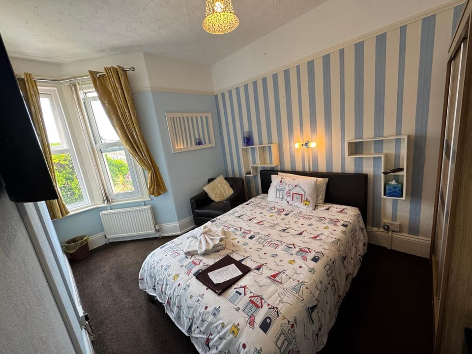 Easton Court Bed and Breakfast in Paignton
