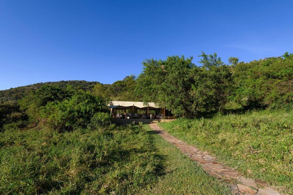 Entumoto Safari Camp - Masai Mara Luxury tent in Kenya