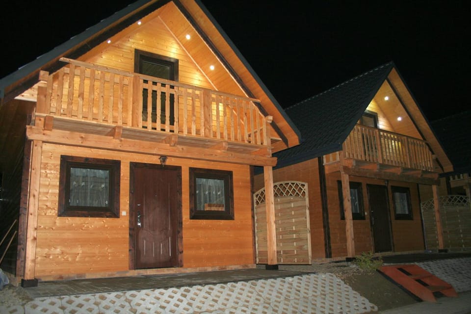 Domki pod Kiczerką w Solinie Nature lodge in Slovakia