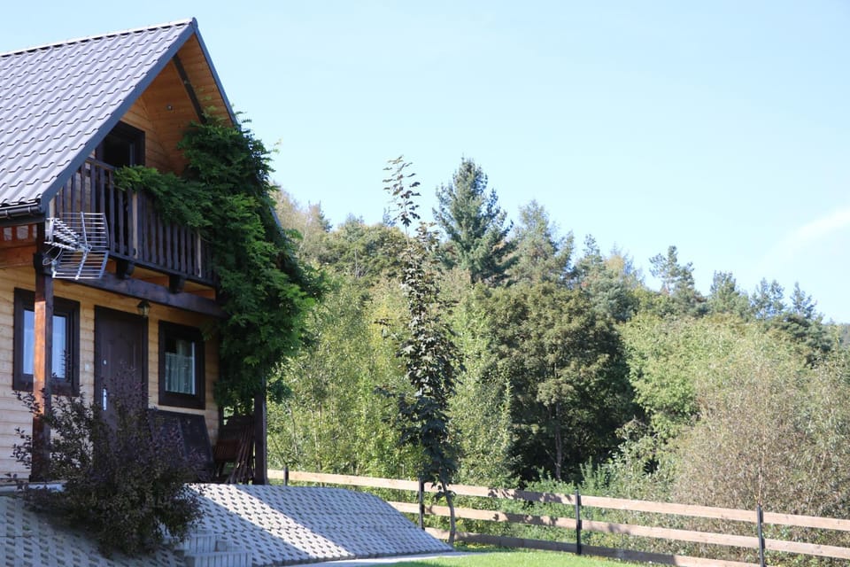 Domki pod Kiczerką w Solinie Nature lodge in Slovakia