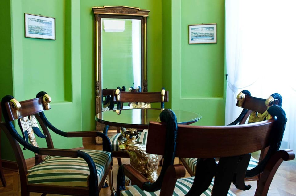 Seating area