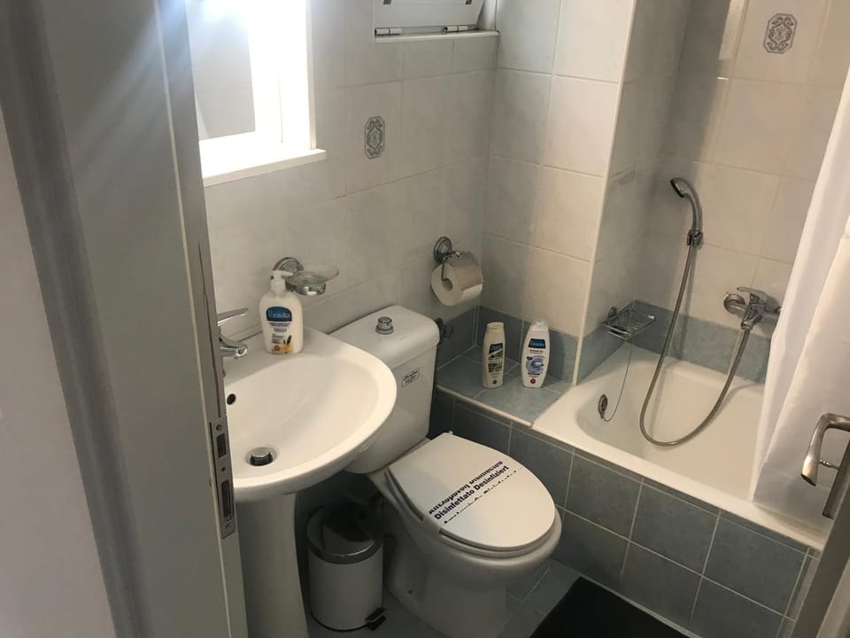 Bathroom, Bath